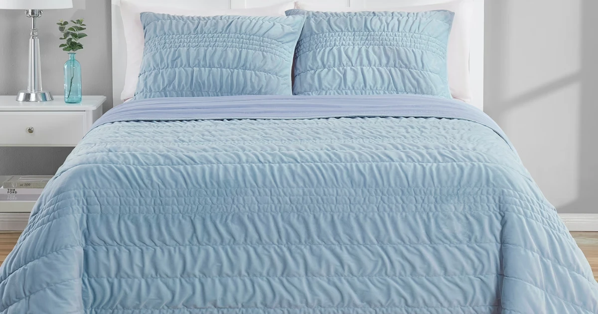 Mainstays Velvet Zig Zag Reversible Quilt Set